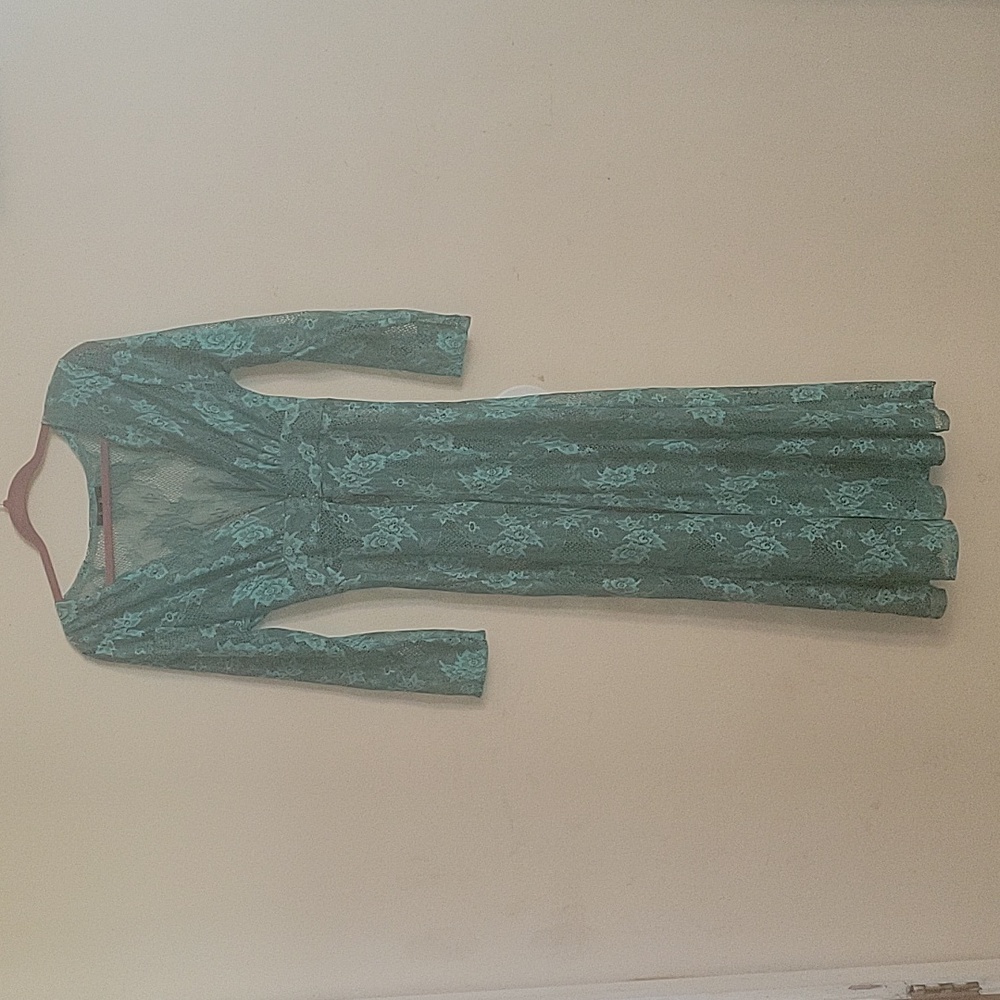 Lace cover up Medium